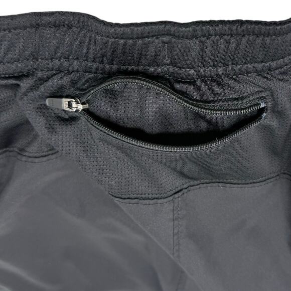 The North Face Women’s Black Running Shorts L w/ White Trim & Built-In Liner - Picture 4 of 8